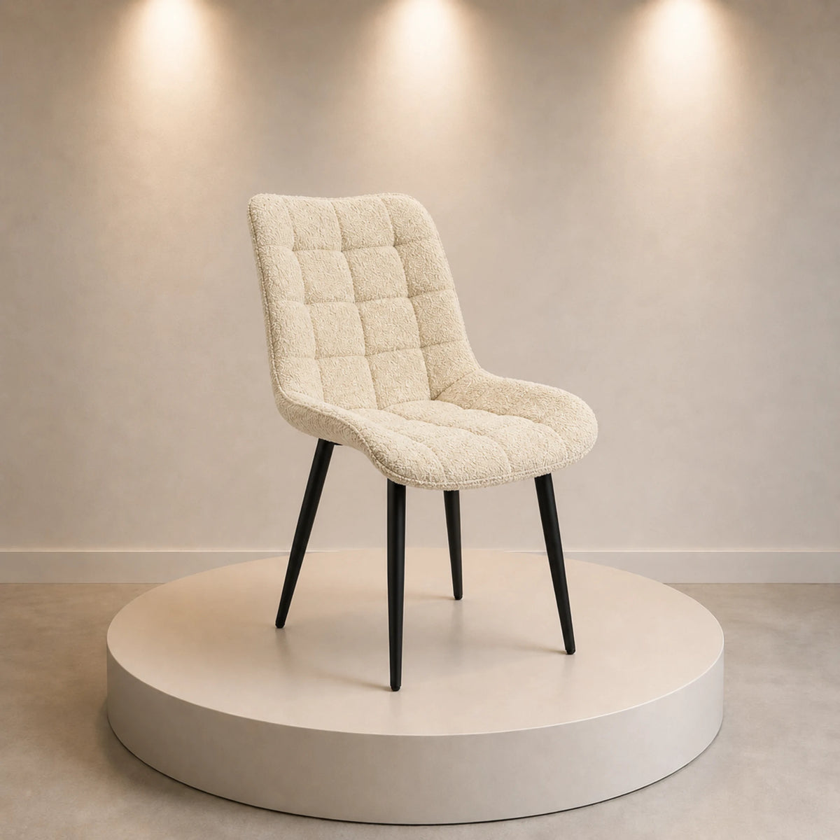 Poltrona in tessuto beige con struttura in metallo nero per living e sala da pranzo - Arles