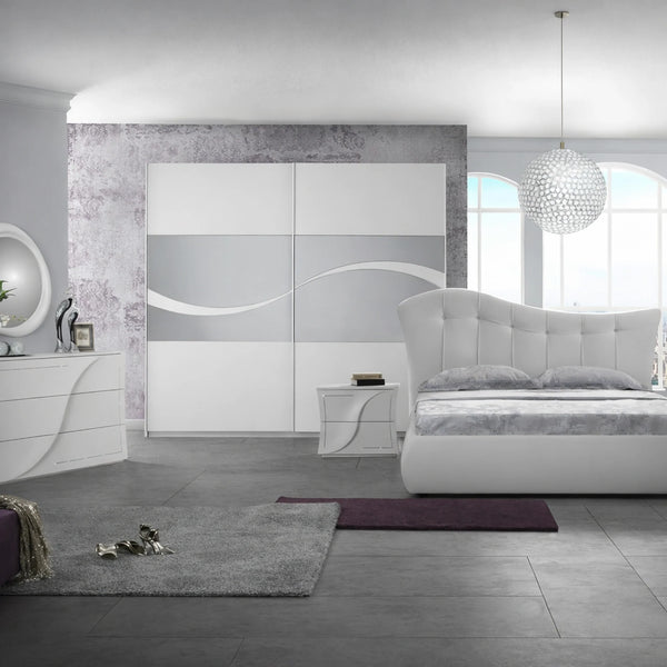 Camera da letto completa con armadio scorrevole, letto matrimoniale, comò, comodini e specchiera - Mabel